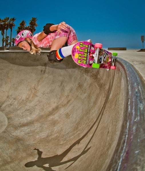 bryce wettstein skating in the bowl wearing her pride socks
