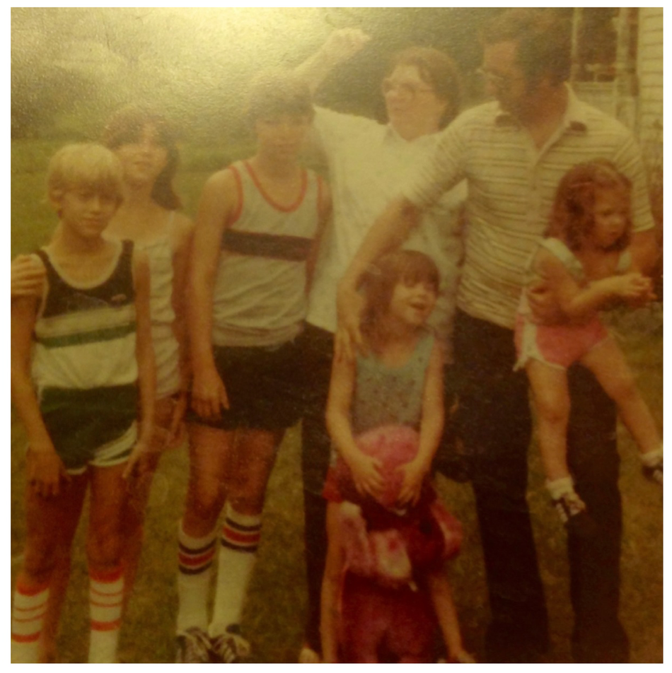 deaf mom loves her kids with love has no boundaries with pride socks.